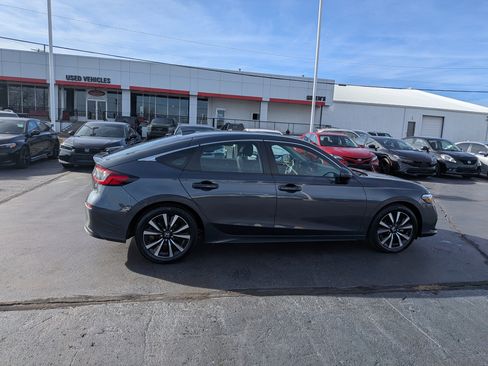 Used 2024 Honda Civic EX-L image 11