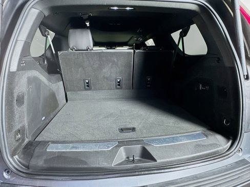 Used 2021 Cadillac Escalade ESV Premium Luxury image 32