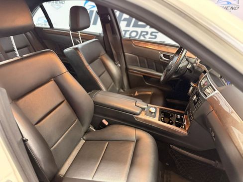 Used 2011 Mercedes-Benz E 350 4MATIC Sedan image 22