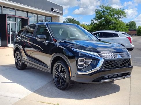 New 2026 Mitsubishi Eclipse Cross LE AWD/4WD image 12