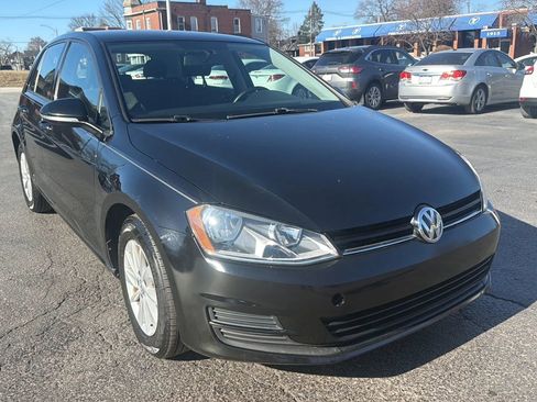 Used 2016 Volkswagen Golf S image 3