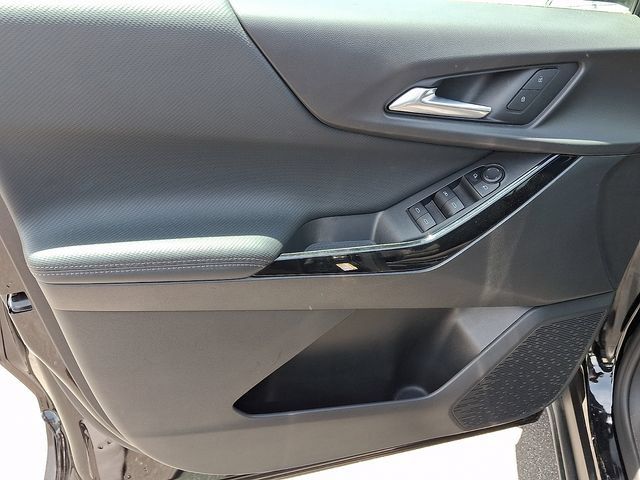 Used 2025 Chevrolet Equinox LT AWD/4WD image 8