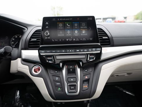Certified 2025 Honda Odyssey EX-L image 17