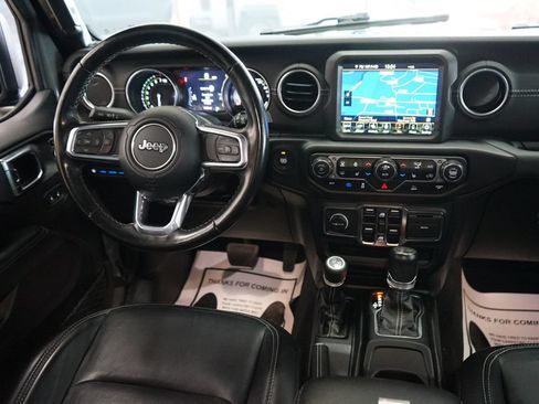Used 2023 Jeep Wrangler Unlimited Sahara w/ Cold Weather Group AWD/4WD image 12