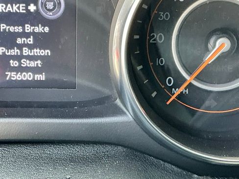 Used 2021 Jeep Gladiator Sport image 31