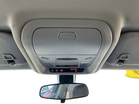 Used 2019 Chevrolet Equinox LT AWD/4WD image 24