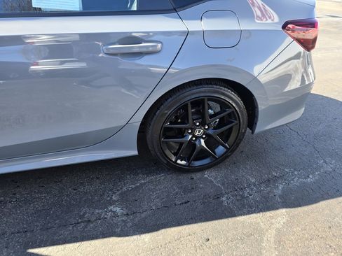 Used 2025 Honda Civic Sport image 4