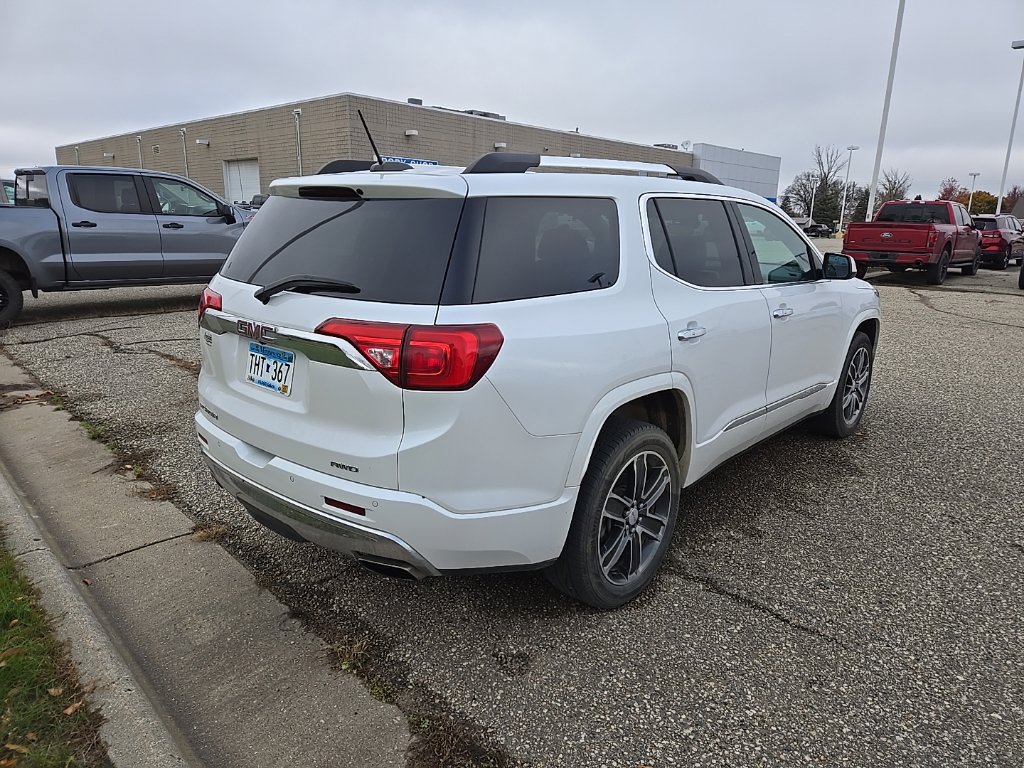 Used 2019 GMC Acadia Denali AWD/4WD image 3