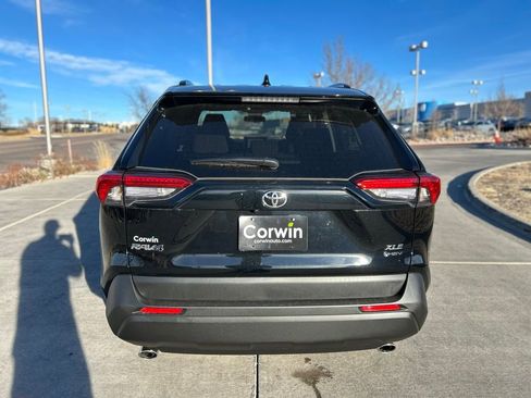 Used 2025 Toyota RAV4 XLE image 8