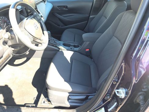 Used 2025 Toyota Corolla LE image 4