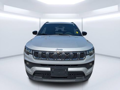 Certified 2024 Jeep Compass Latitude AWD/4WD image 8