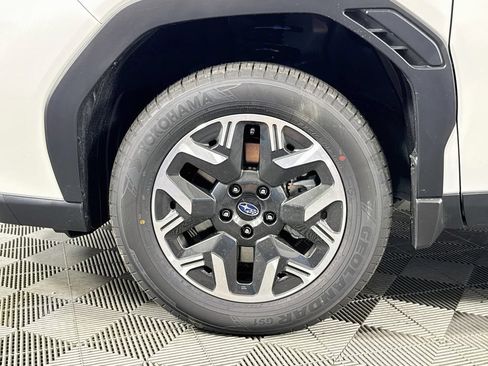 Used 2026 Subaru Forester w/ Base/Premium Package AWD/4WD image 28