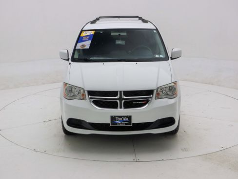 Used 2014 Dodge Grand Caravan SXT w/ Rear Park Assist Package image 10