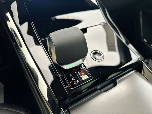 Used 2024 Land Rover Range Rover Sport Dynamic SE image 9