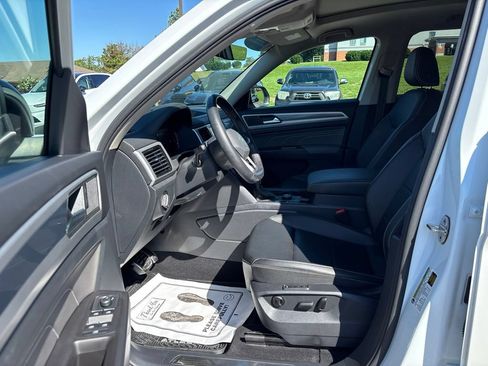 Certified 2023 Volkswagen Atlas SEL R-Line AWD/4WD image 16