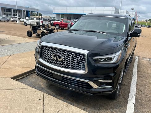 Used 2018 INFINITI QX80 2WD w/ Driver Assistance Package image 28