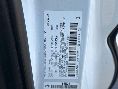 Used 2020 Toyota Tacoma SR image 25