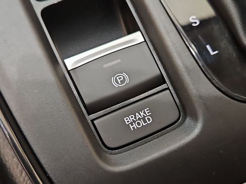 Certified 2024 Honda CR-V EX image 31