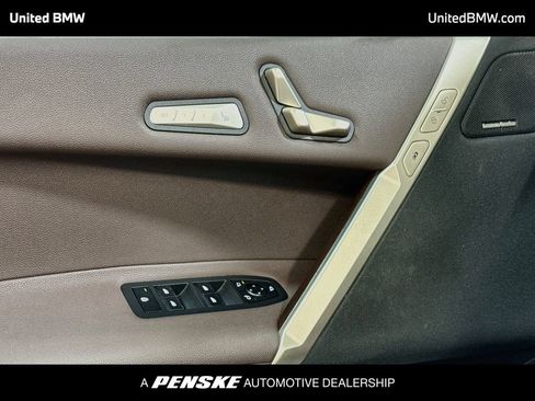Used 2024 BMW iX xDrive50 w/ Premium Package AWD/4WD image 10