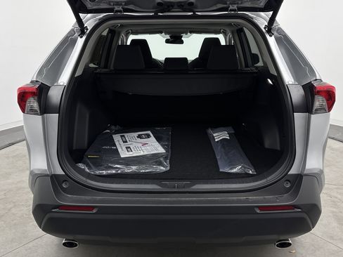 Used 2025 Toyota RAV4 XLE w/ Convenience Package image 30