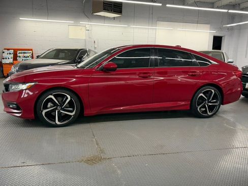 Used 2018 Honda Accord Sport image 12