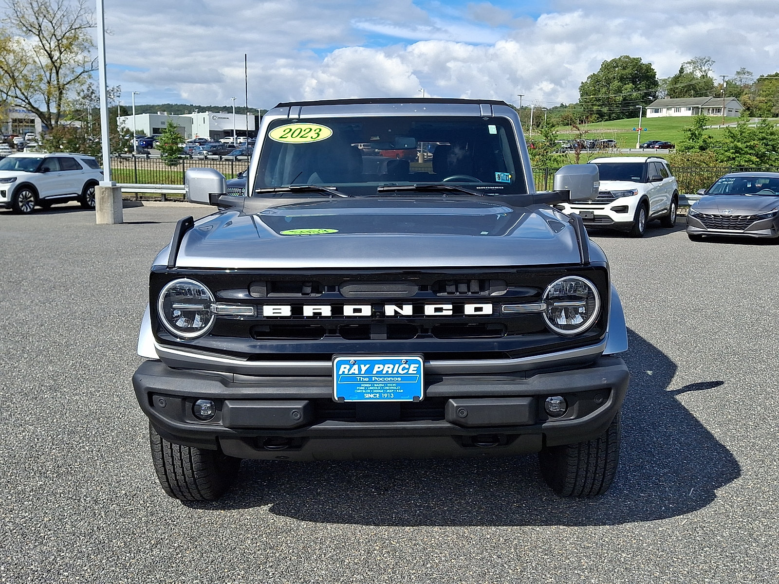Used 2023 Ford Bronco Outer Banks AWD/4WD image 2