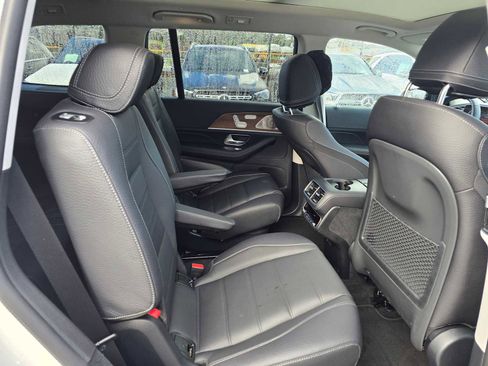 Used 2026 Mercedes-Benz GLS 450 4MATIC image 13