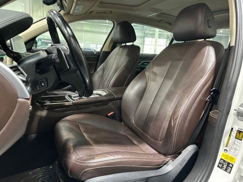 Used 2017 BMW 740i xDrive AWD/4WD image 37