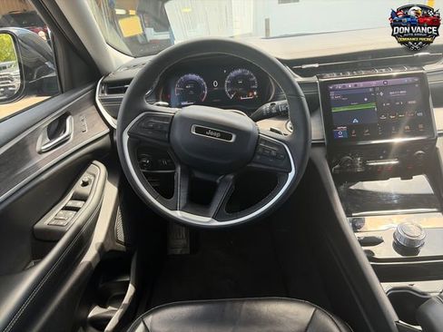 Used 2023 Jeep Grand Cherokee Limited AWD/4WD image 13