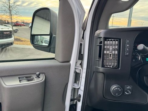 Used 2024 GMC Savana 2500 w/ Driver Convenience Package image 12
