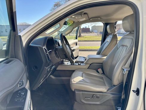 Used 2018 Ford Expedition Max Limited image 2