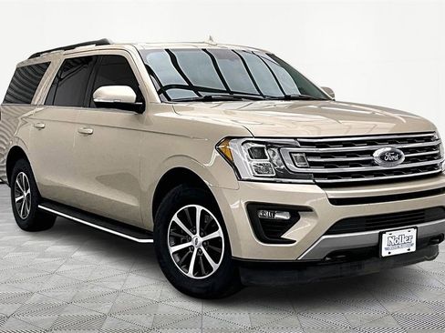 Used 2018 Ford Expedition Max XLT w/ Equipment Group 202A image 12