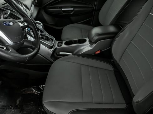 Used 2015 Ford C-MAX SE image 19