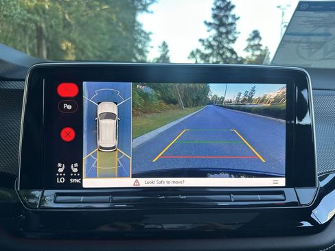 New 2026 Volkswagen Atlas Cross Sport SEL Premium R-Line image 17