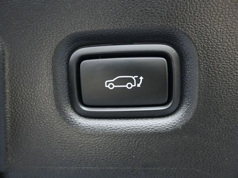 Used 2024 Hyundai Ioniq 5 Limited image 16