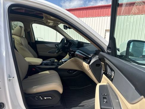 Used 2024 Acura MDX SH-AWD w/ Technology Package image 28