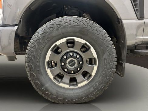 Used 2023 Ford F250 Lariat w/ Lariat Ultimate Package image 25