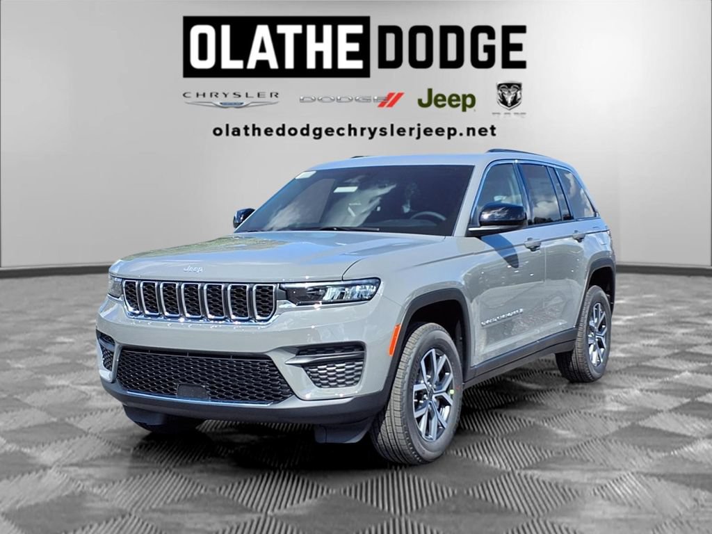 New 2027 Jeep Grand Cherokee Laredo X AWD/4WD image 1