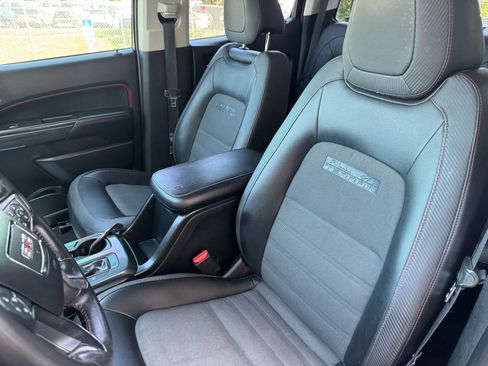Used 2015 GMC Canyon SLE w/ All-Terrain Package image 15