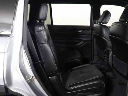Used 2023 Jeep Grand Cherokee L Laredo AWD/4WD image 32
