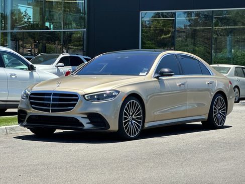 Used 2022 Mercedes-Benz S 500 4MATIC image 8