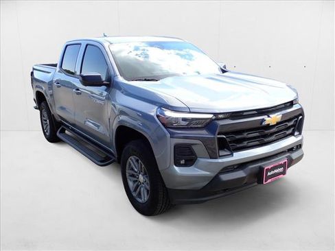 New 2025 Chevrolet Colorado LT w/ LT Convenience Package image 6