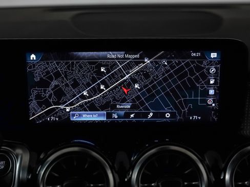 Certified 2023 Mercedes-Benz EQB 300 4MATIC image 21