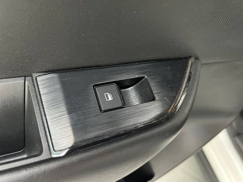 Used 2024 Nissan Rogue S FWD image 20