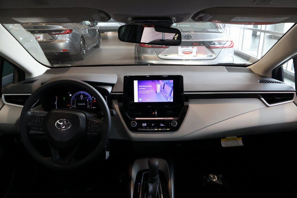 Used 2026 Toyota Corolla LE FWD image 7
