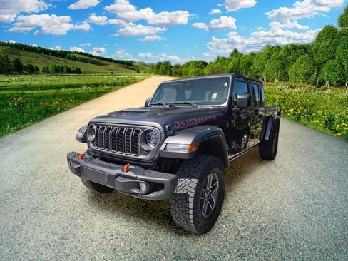 Used 2025 Jeep Gladiator Mojave AWD/4WD image 3