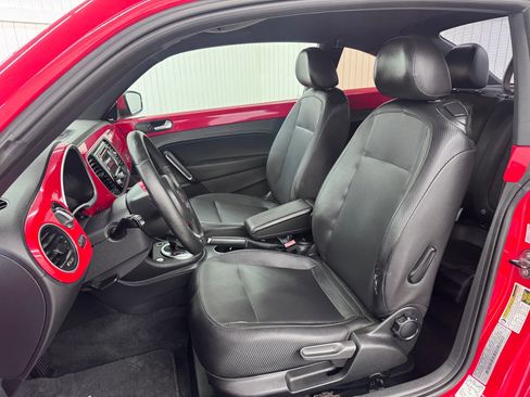 Used 2012 Volkswagen Beetle 2.5 image 9