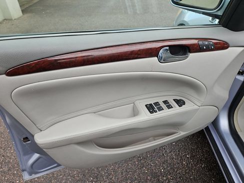 Used 2006 Buick Lucerne CXL w/ Luxury Package FWD image 10