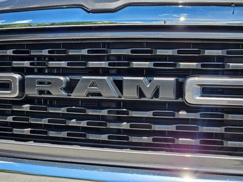 Used 2019 RAM 1500 Big Horn AWD/4WD image 12