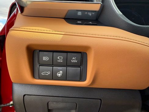 New 2026 Toyota Highlander Platinum image 24